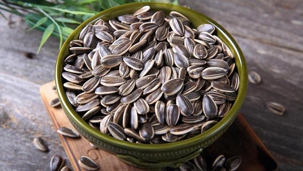 10 غذای غنی از ویتامین E